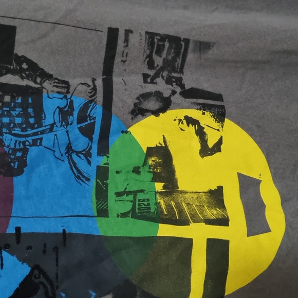 Levi's Men's Grey T-shirt with various Vintage Levi's Images on Front Size XXL - Picture 10 of 11